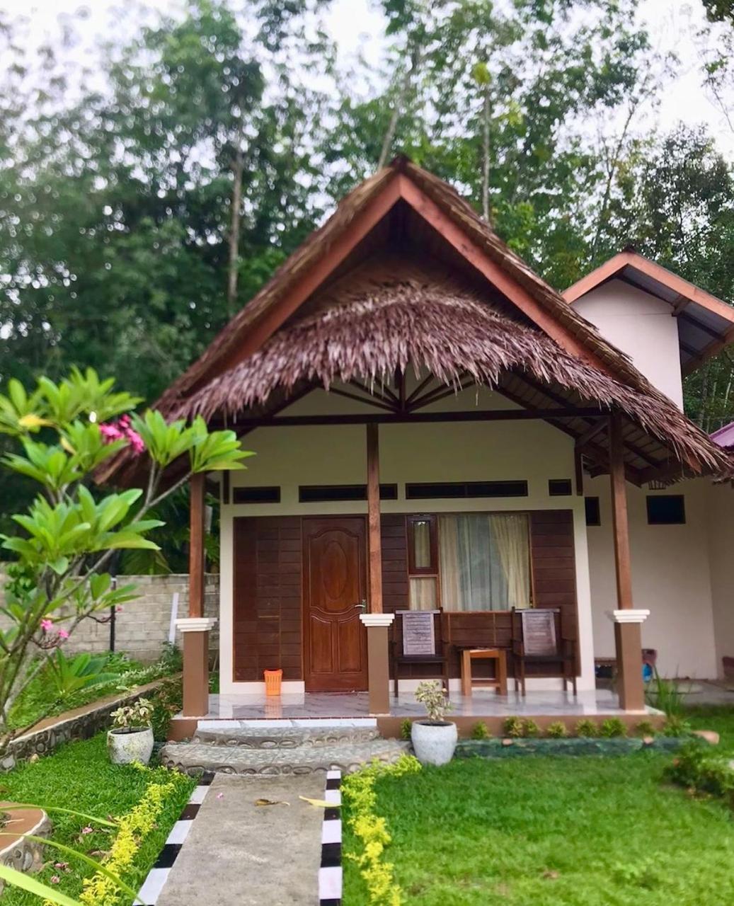 R5 Keramba Inn Bukit Lawang Buitenkant foto