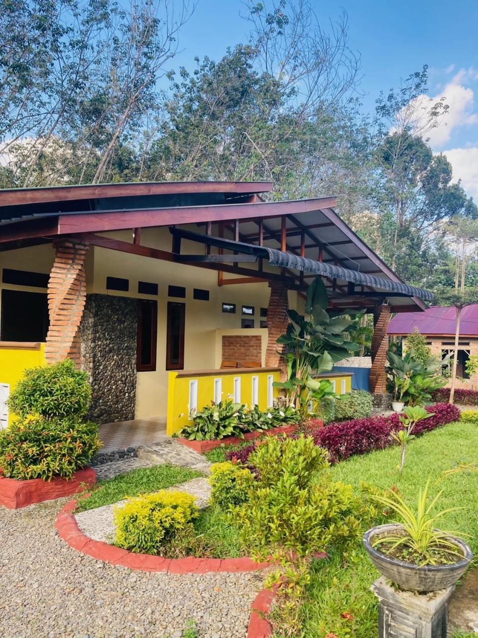 R5 Keramba Inn Bukit Lawang Buitenkant foto